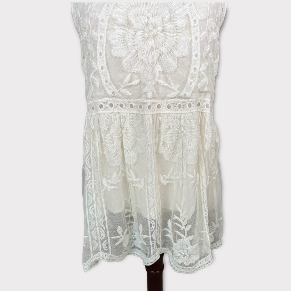 Entro Beautiful Flowy Sleeveless White Lace Top with Lining//S//Empire Waist - Picture 5 of 14